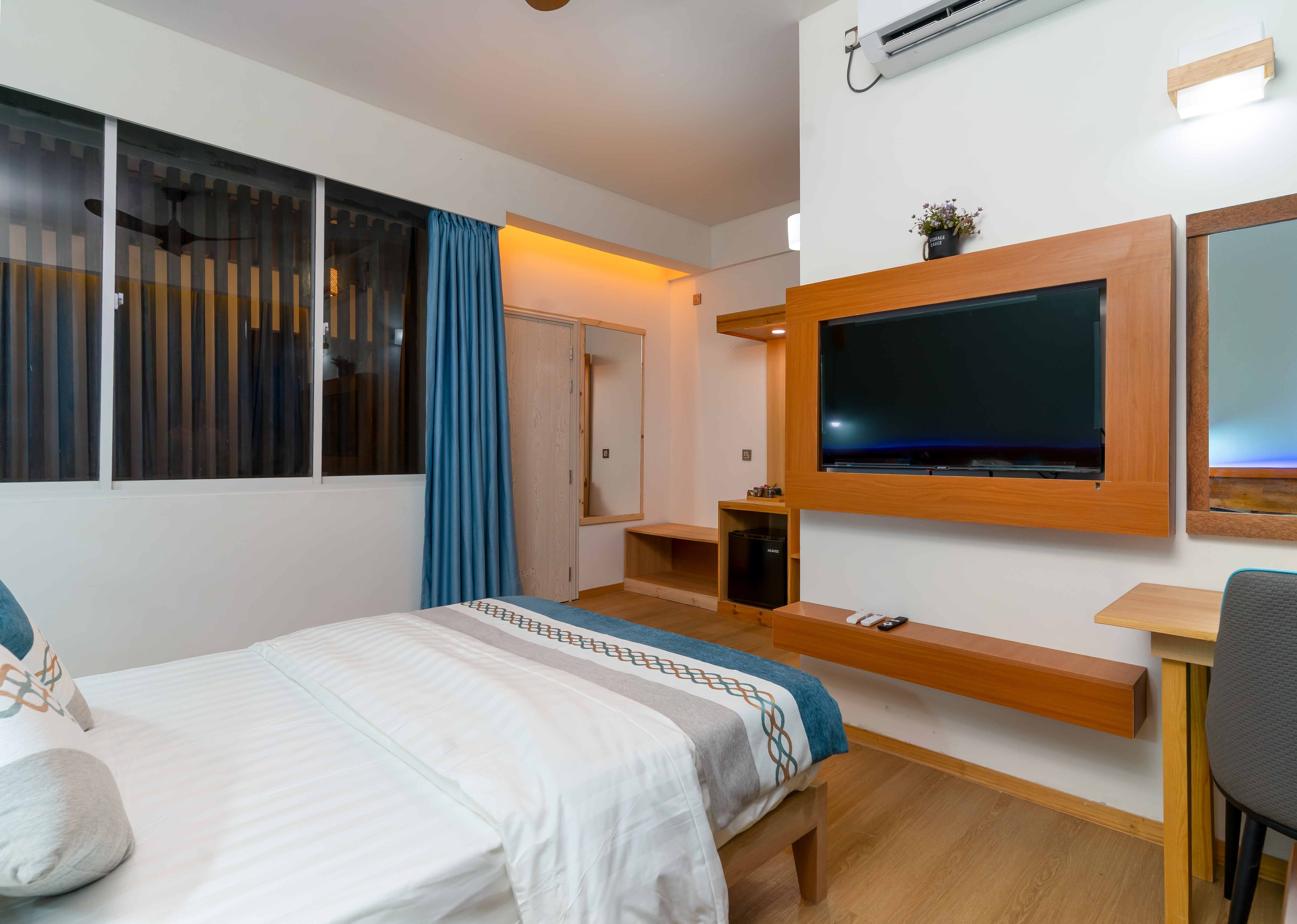 Deluxe Room - Image 1